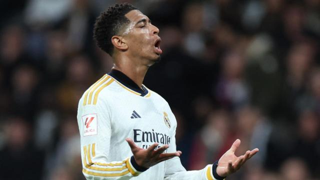 Bellingham se lamenta después de fallar una ocasión frente al Girona