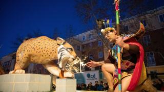 La lluvia no impide que las calles de Toledo se inunden del espíritu del Carnaval