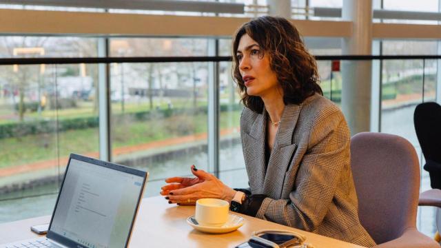 Eva Poptcheva, durante su entrevista con EL ESPAÑOL-Invertia en Estrasburgo.