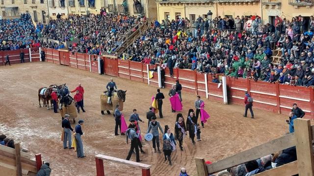 Paseíllo del primer festival del Carnaval del Toro de Ciudad Rodrigo