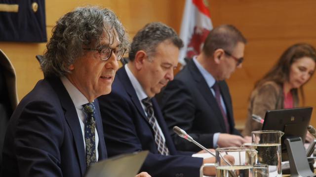 El fiscal superior de Castilla y León, Santiago Mena, durante su comparecencia de este lunes en las Cortes de Castilla y León.