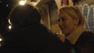 Jordi Évole sufre un ataque de cataplexia con Henar Álvarez por el grito de ¡Viva Franco! en plena calle de Madrid