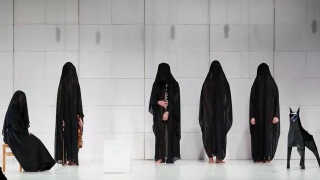 'Esto no es la casa de Bernarda Alba', versión de José Manuel Mora dirigida por Carlota. Foto: Gerardo Sanz