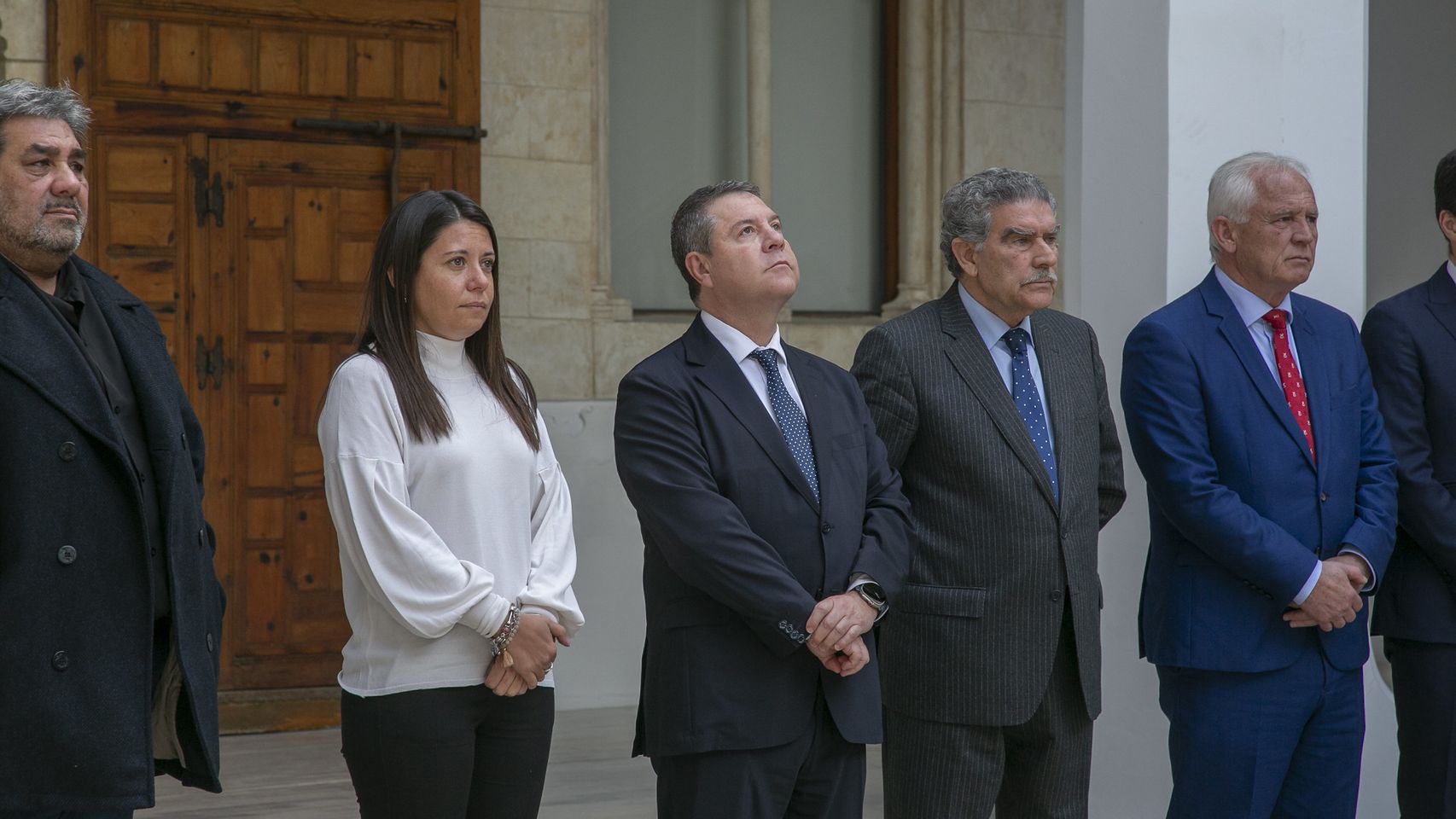 García-Page participa, en Toledo, en el minuto de silencio.