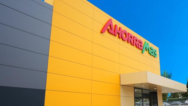 Fachada de un supermercado de Ahorramas
