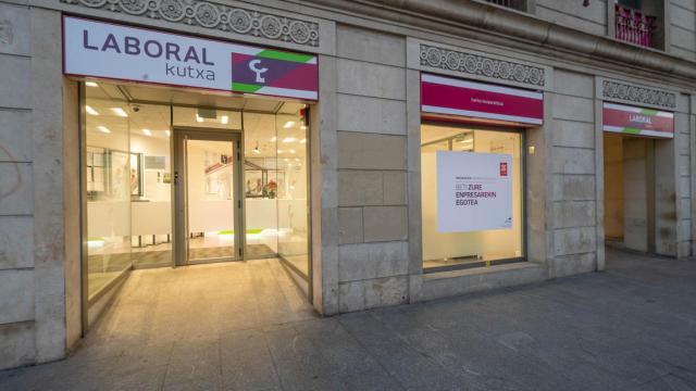 Oficina de Laboral Kutxa.