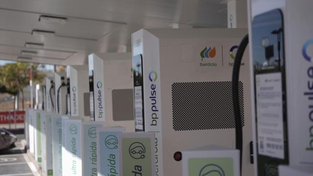 Imagen de la nueva electrolinera de Iberdrola | bp pulse en Murcia.