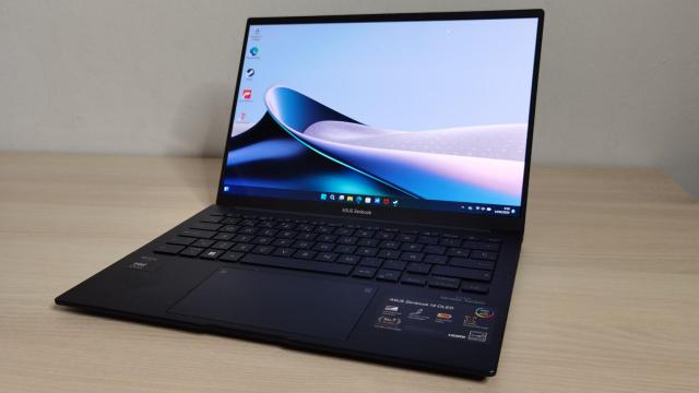 ASUS ZenBook 14 OLED