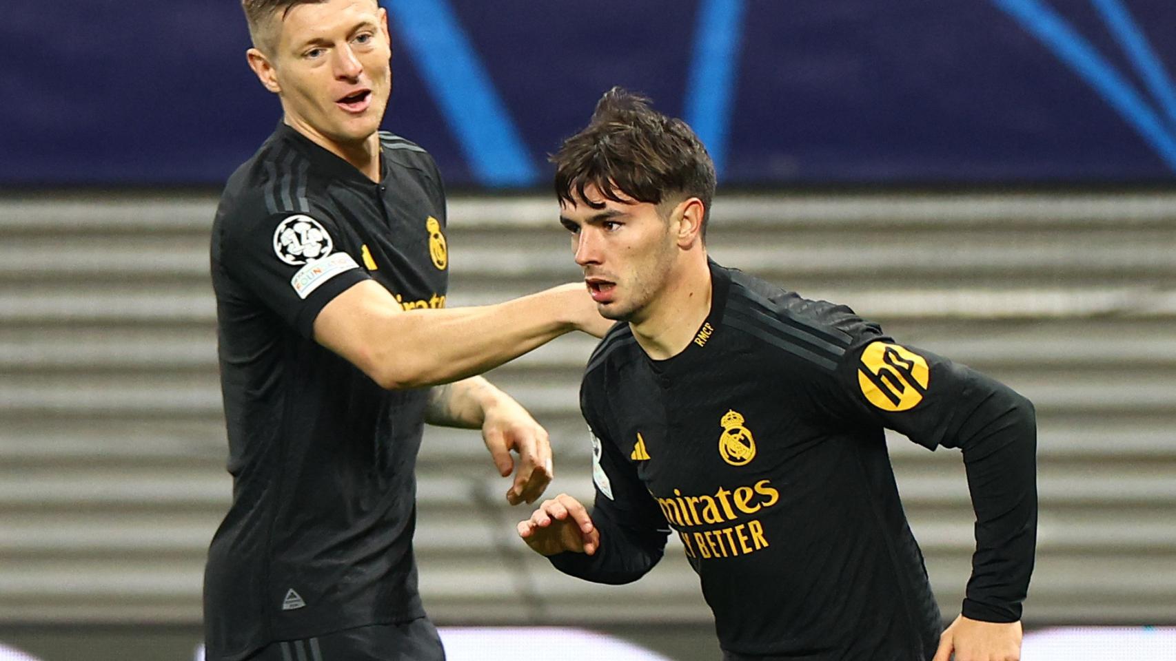 Brahim celebra el gol con la presencia de Toni Kroos.