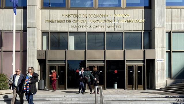 Entrada al Ministerio de Economía y Empresa.