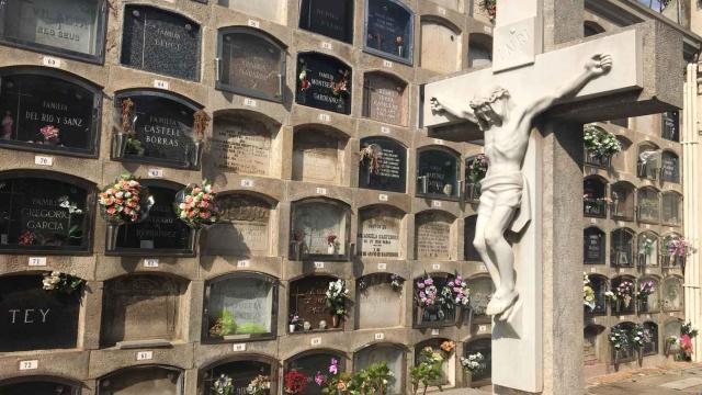 Nichos de un cementerio, en una imagen de archivo.