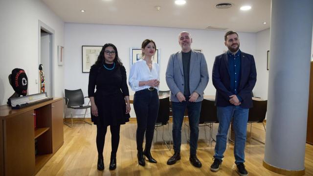 (I-D) La directora general del Injuve, Margarita Guerrero, la ministra de Juventud e Infancia, Sira Rego, el secretario general de CCOO, Unai Sordo, y el secretario de Juventud de CCOO, Adrià Junyent, durante una reunión en la sede confederal de CCOO, a 14 de febrero de 2024, en Madrid (España).