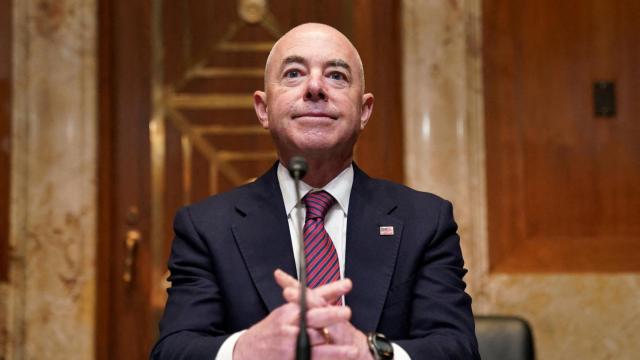 El secretario de Seguridad Nacional, Alejandro Mayorkas, testificando en Capitol Hills.