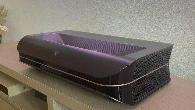 El proyector AWOL Vision LTV-3500 Pro.