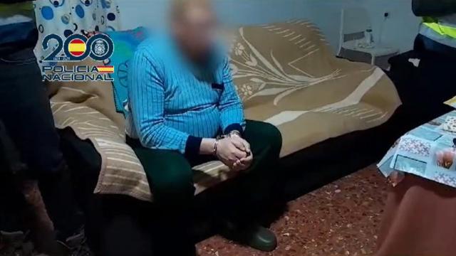 El detenido por la Policía Nacional, en el momento de su arresto.