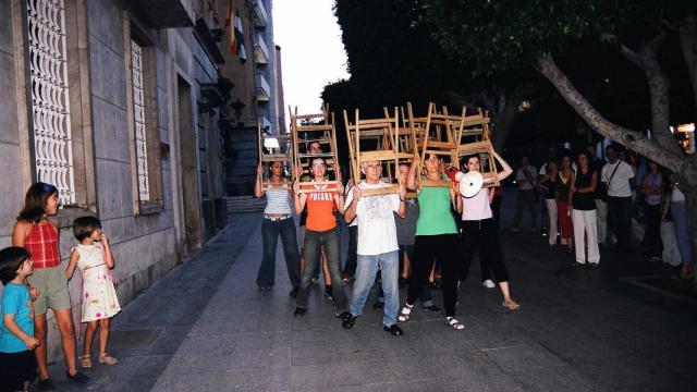 Uno de los espectáculos performativos de Esther Ferrer.