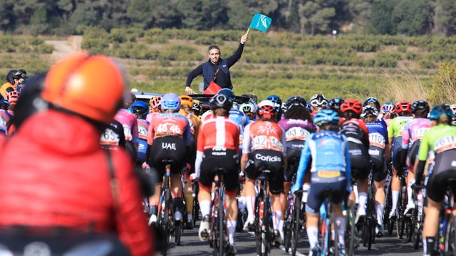 La carrera ciclista sale de Alicante este sábado, en la imagen una etapa anterior.
