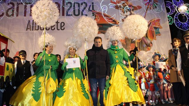 Manuel Serrano durante la entrega de premios del Carnaval de Albacete.
