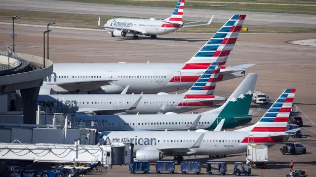 Varios aviones en la Terminal A del Aeropuerto de Dallas.