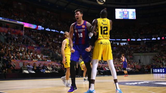 Willy Hernangómez, tras anotar una canasta frente al Tenerife.