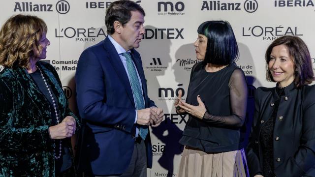 Alfonso Fernández Mañueco asiste al desfile de la diseñadora salmantina Fely Campo en el marco de la Mercedes-Benz Fashion Week Madrid