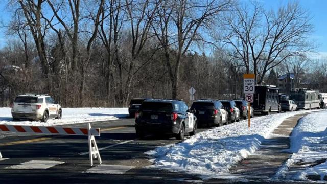 Lugar en el que han matado a tiros a dos agentes de policía y un paramédico, en 12000 de la 33rd Avenue Burnsville (Minnesota).