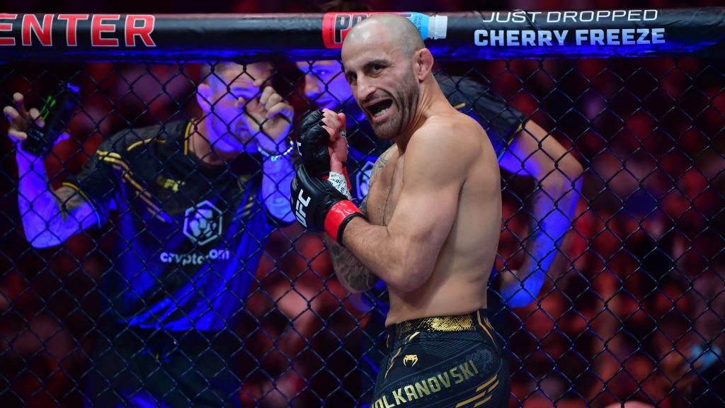 Alexander Volkanovski, desafiante antes del inicio de la pelea contra Topuria