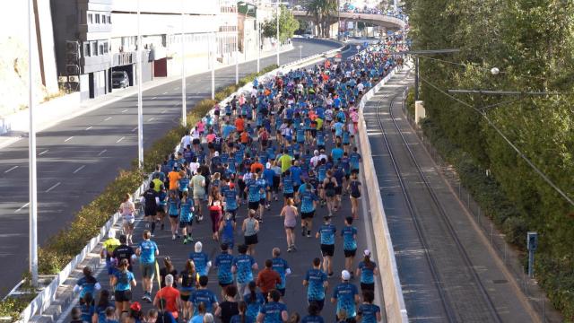 Corredores de la 28º Media Maratón de Alicante.
