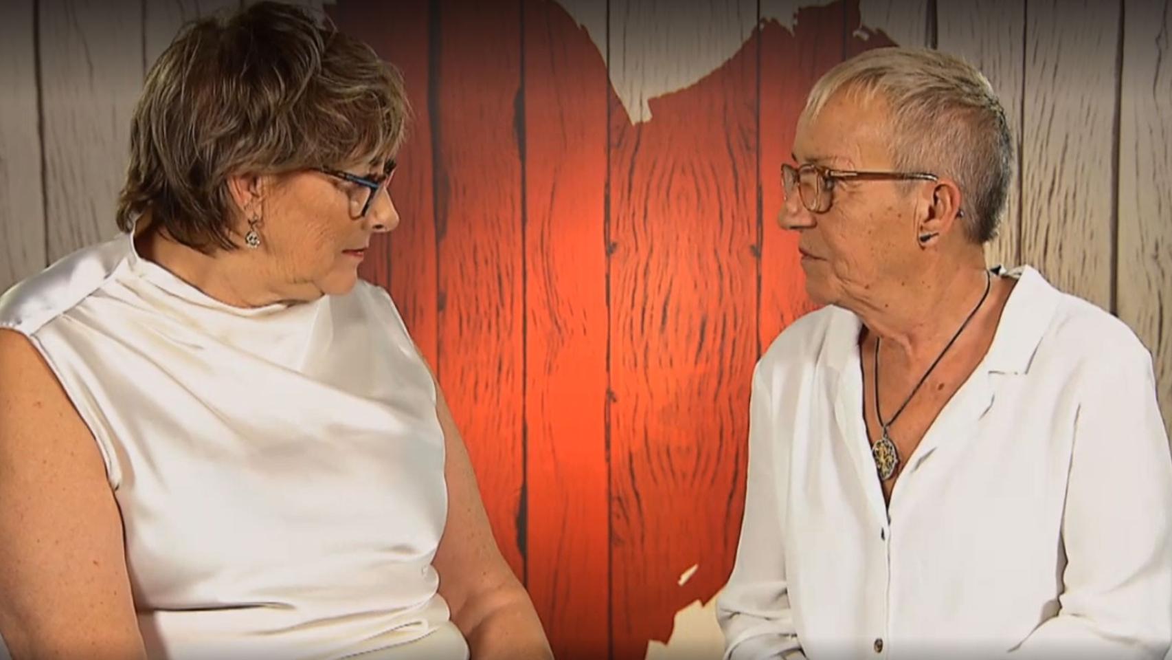 Mónica y Encarna en ‘First Dates’.