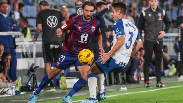 El Eldense se coloca en la posición 14 de Segunda División.
