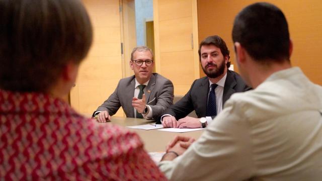 El vicepresidente de la Junta de Castilla y León, Juan García-Gallardo, se reúne con representantes del sindicato Justicia Policial (Jupol) y Justicia Guardia Civil (Jucil)