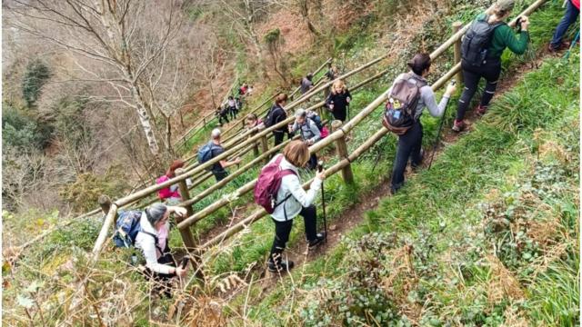 Los senderistas de SendAres (A Coruña) cierran el mes con una ruta por la Ribera del Río Sor