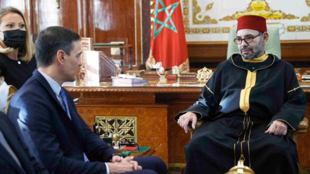 Mohamed VI junto al presidente de España, Pedro Sánchez.