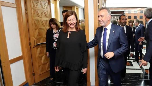 El expresidente de Canarias, Ángel Víctor Torres, con la expresidenta de Baleares, Francina Armengol, en una imagen de archivo.
