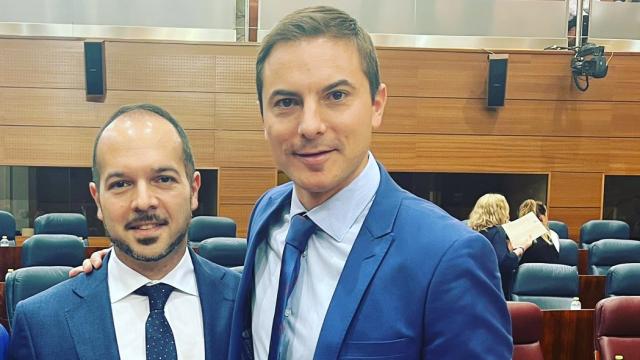 Carlos Moreno y Juan Lobato en la Asamblea de Madrid.