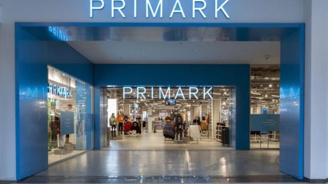 Puerta de entrada Primark.