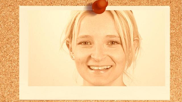 Karola Alonso, la concursante de 'GH 2', en un fotomontaje de EL ESPAÑOL.