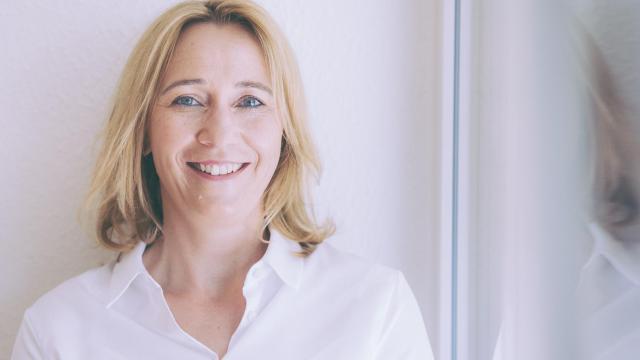 La doctora Michaela Geiger, presidenta de la Asociación Central Alemana de Médicos Homeópatas (DZVhÄ por sus siglas alemanas).