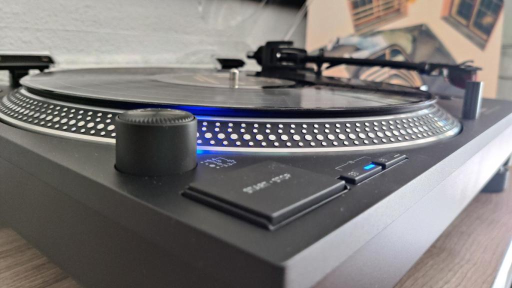 El tocadiscos Technics SL1210GR2