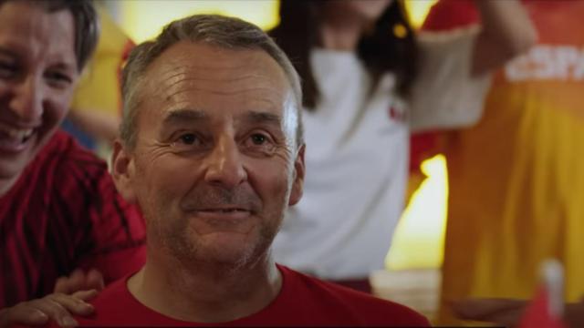 El inspector de la Udyco José Guerrero que ha sido encarcelado por una investigación de Asuntos Internos aparece en un anuncio de Saúl Craviotto para la UCAM.