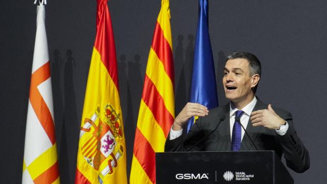 El presidente del Gobierno, Pedro Sánchez, interviene en la tradicional cena de bienvenida de la GSMA a los asistentes al Mobile World Congress.