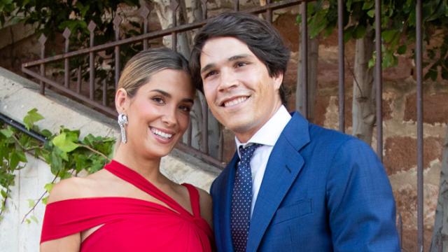 María Pombo y su marido, Pablo Castellano, en una imagen tomada en julio de 2022.