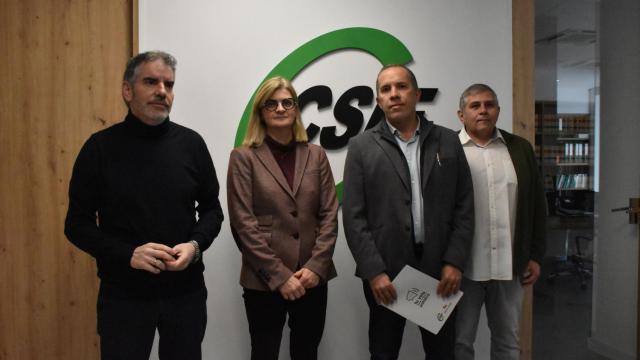 Ángel Chapa, responsable del sector de Sanidad de CSIF en Zamora, y David Gómez Miguel, representante de CISF en el sector de la Administración General de la Junta (Agcyl) en Zamora, y el presidente de CSIFCyL, Benjamin Castro