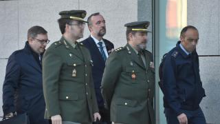 Francisco Martínez, junto a su abogado, en la Audiencia Nacional.