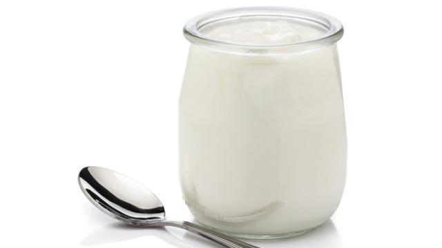 Con solo dos ingredientes podemos realizar un batido muy saludable y rico.