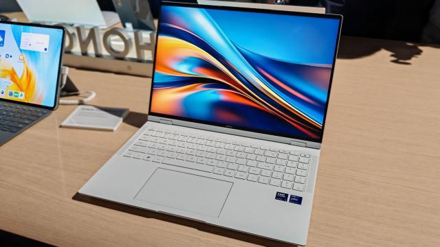 El HONOR MagicBook Pro 16