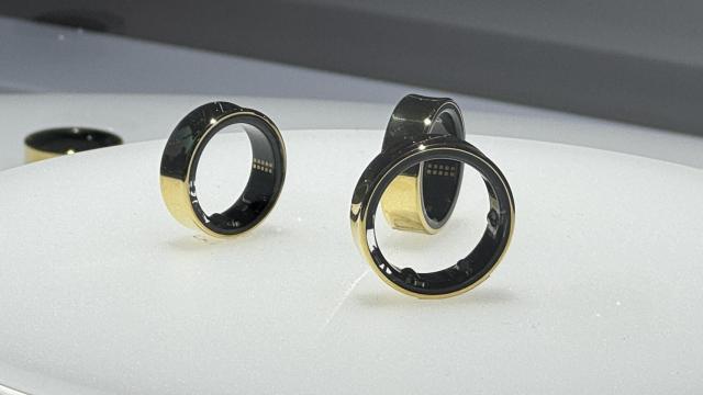 Galaxy Ring en color dorado