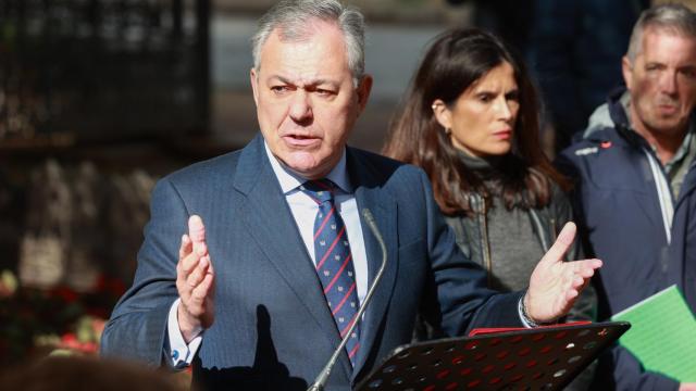 José Luis Sanz, durante una comparecencia en el Parque de María Luisa.