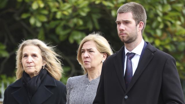 Las infantas Elena y Cristina junto a Juan Urdangarin en el homenaje a Constantino de Grecia.
