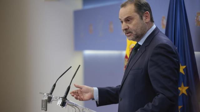 Ábalos se niega a entregar su acta y pasará al Grupo Mixto